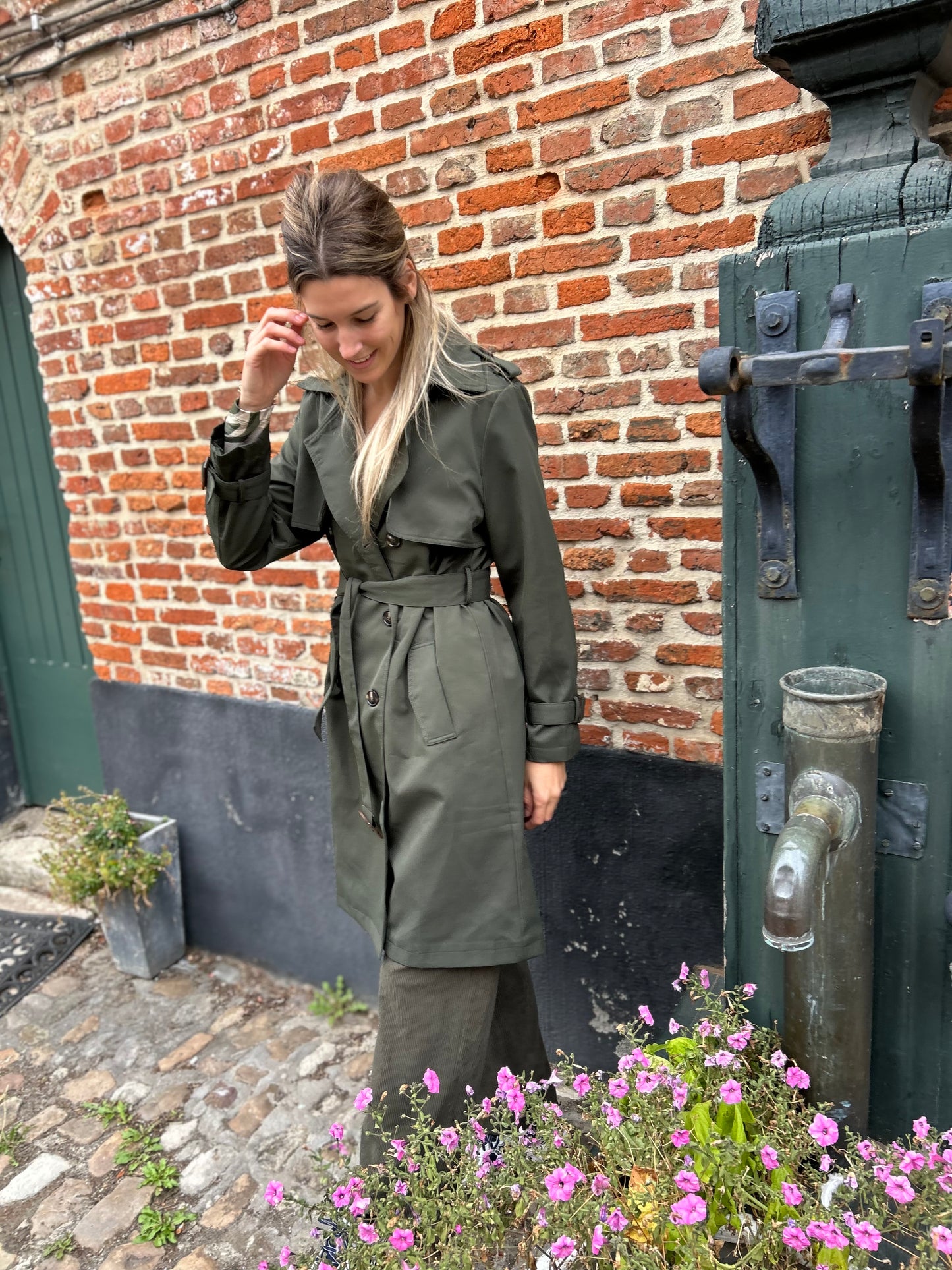 Trenchcoat Nana