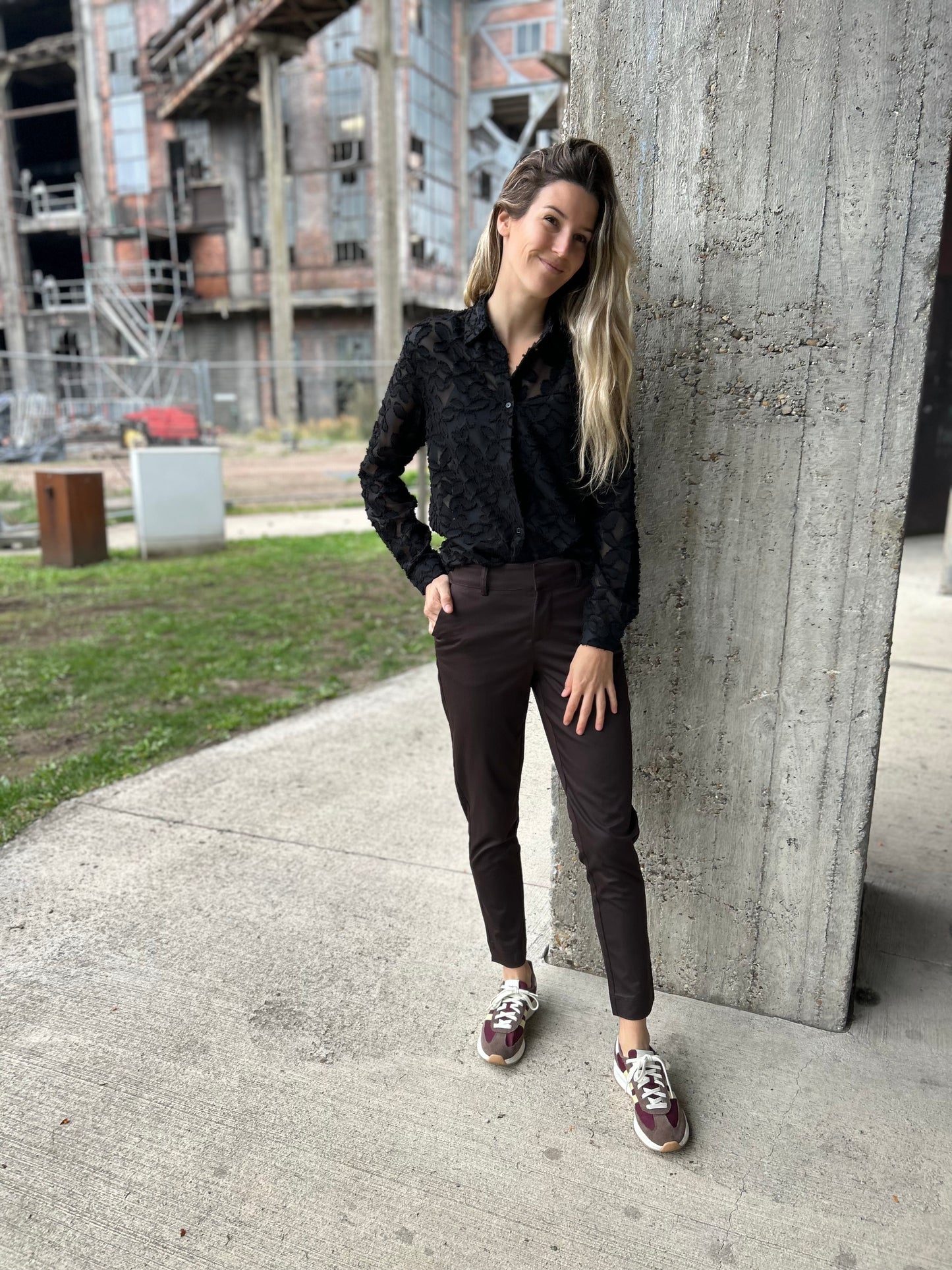 Kaffe Lea chino pants black coffee