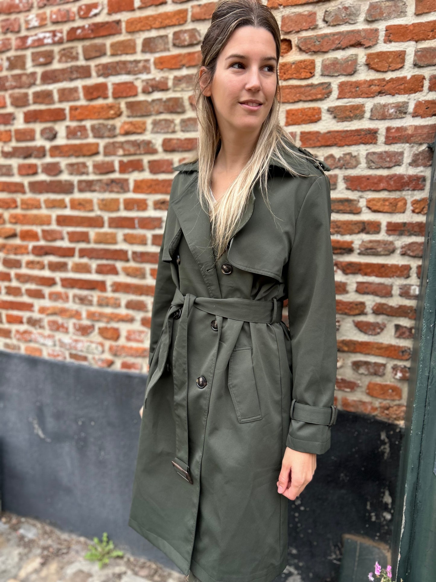 Trenchcoat Nana