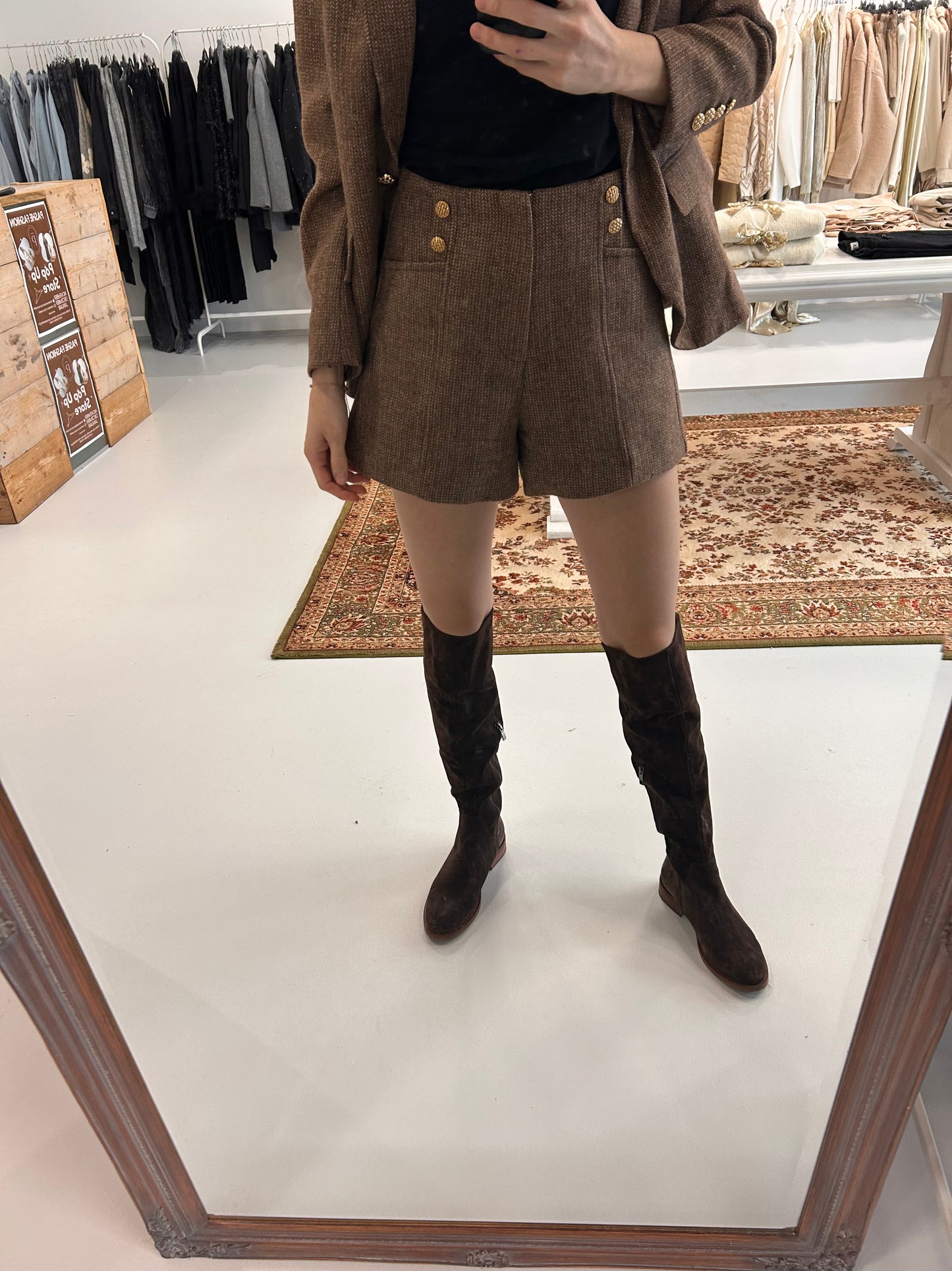 Short Lauren