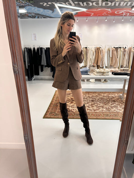 Short Lauren