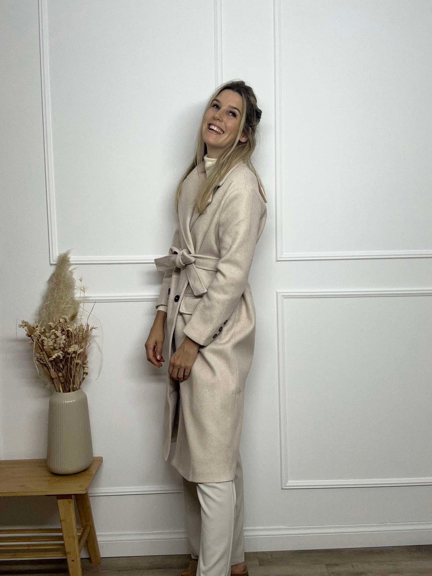 Mantel Claudia