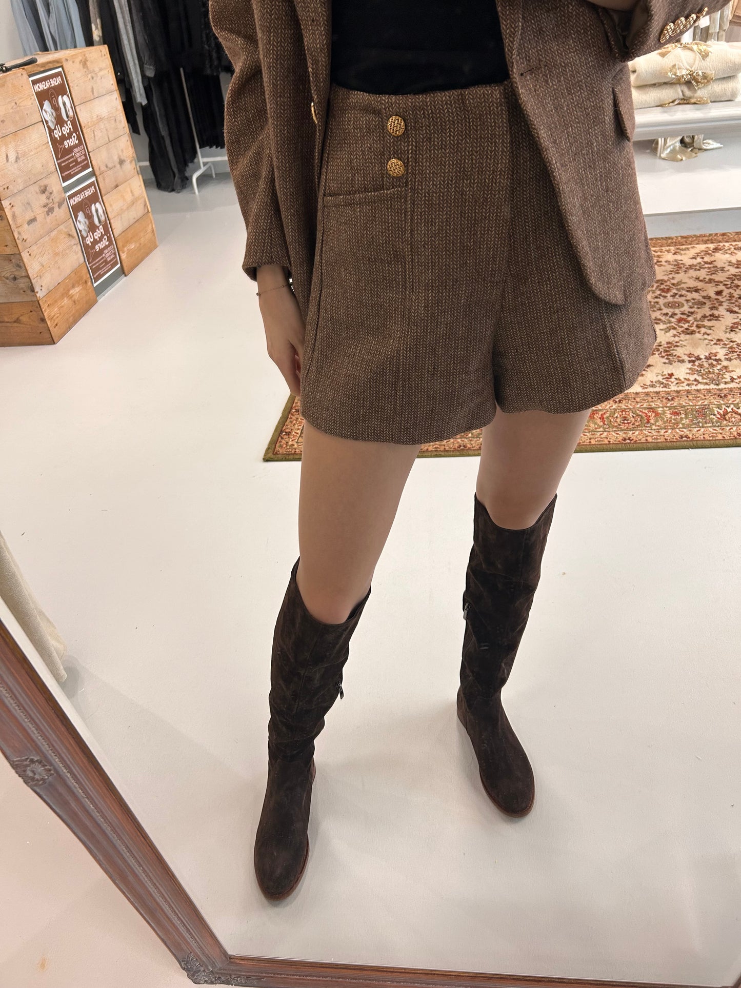 Short Lauren