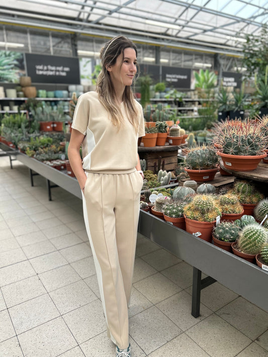 Ivy Beau sweater Vyenna